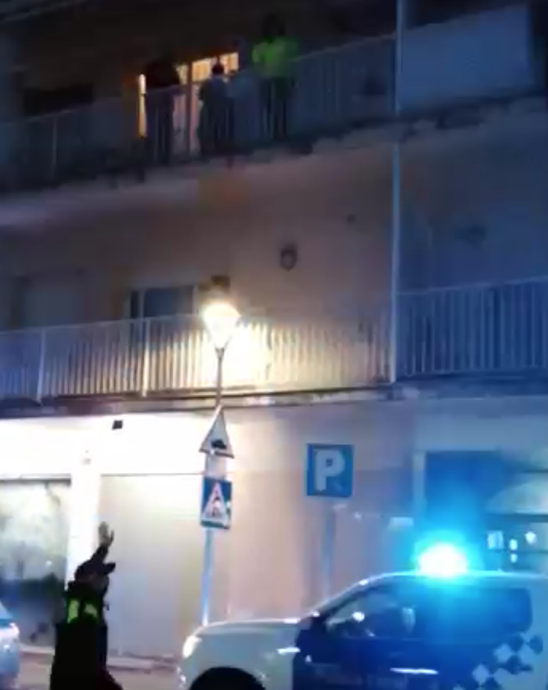 La Policia s'acosta als domicilis per felicitar l'aniversari