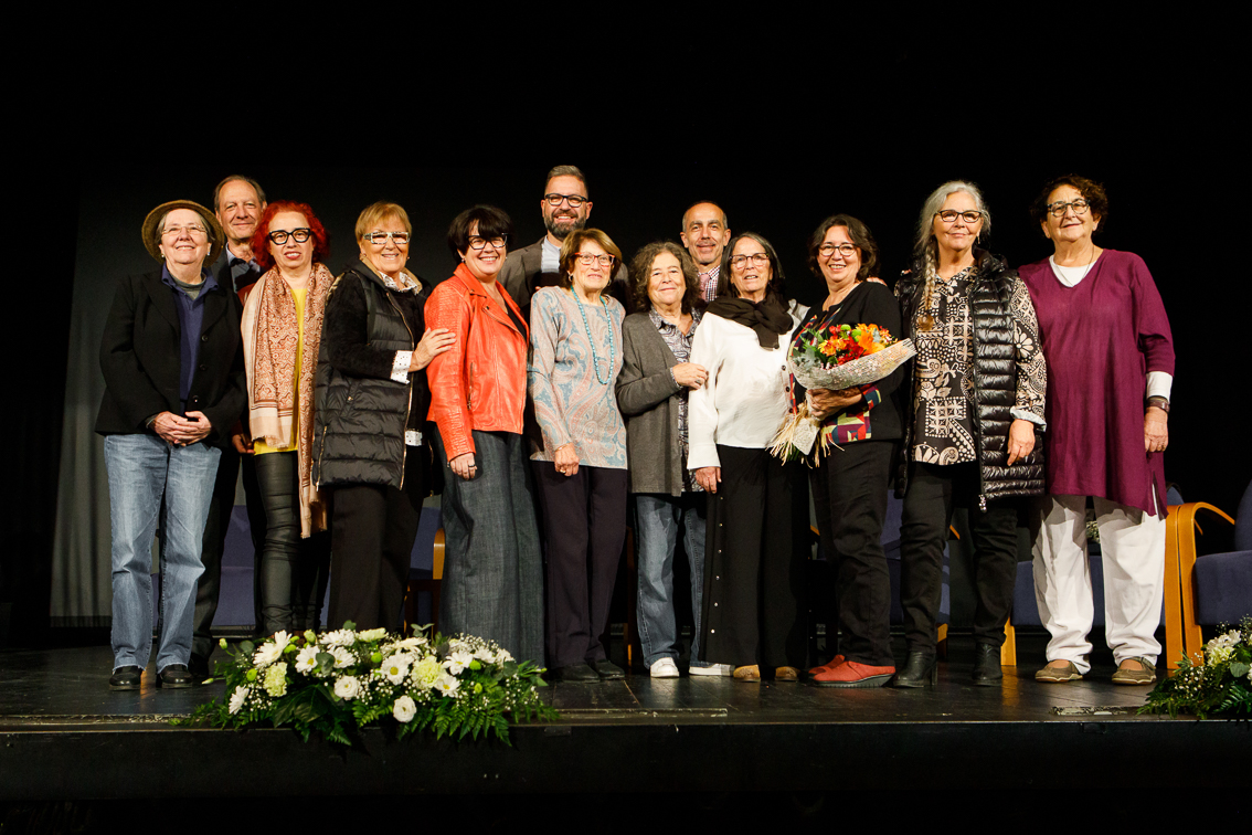 Les autores premiades amb president jurat, regidor i alcalde