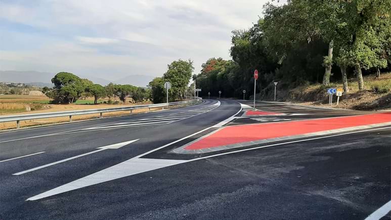 Enllestides les obres de millora de la mobilitat i pas endavant per solucionar el clavegueram a la Pineda