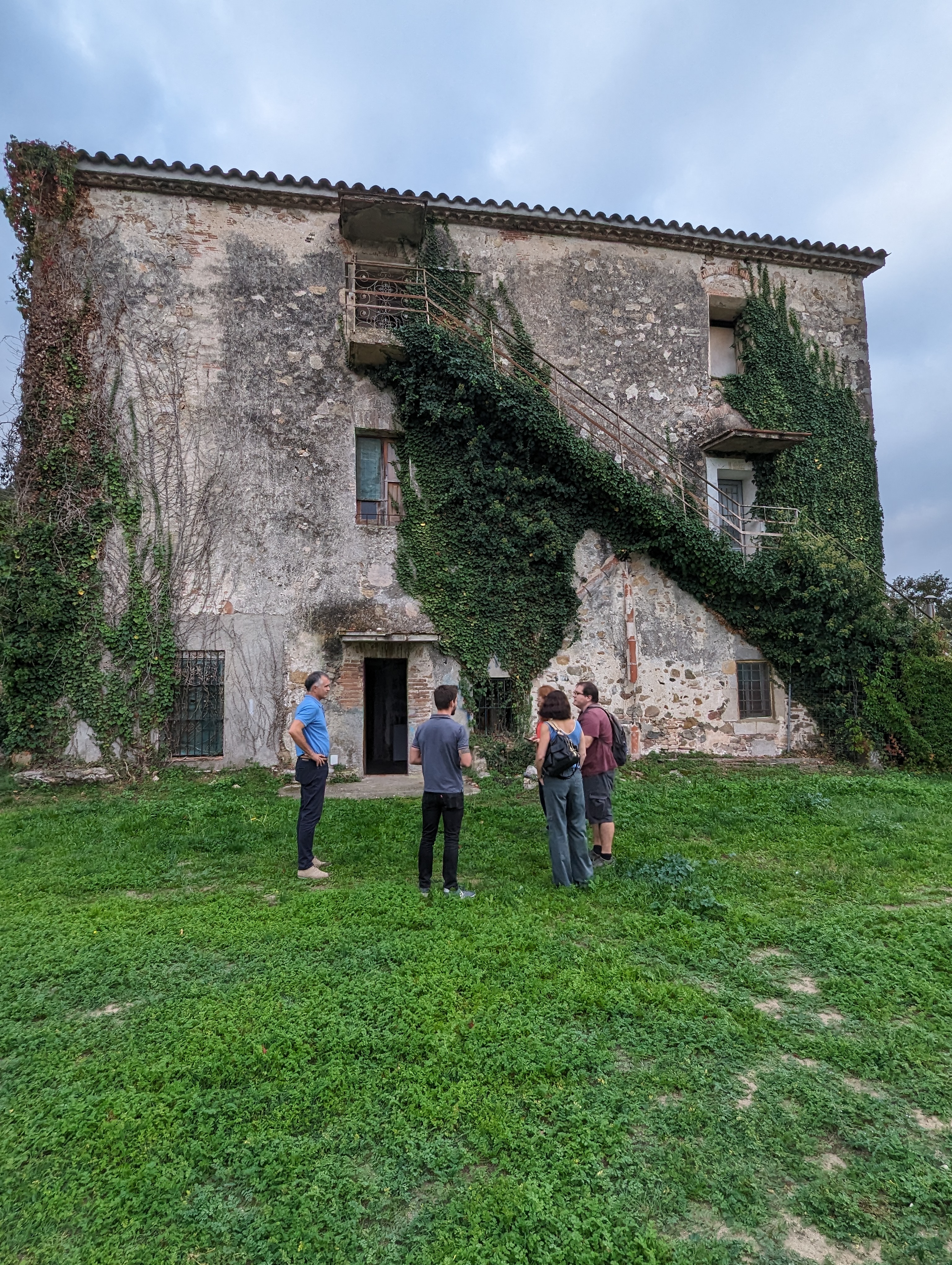 Arrenquen els projectes de rehabilitació de la Rectoria i del Casal de Joves de Santa Agnès