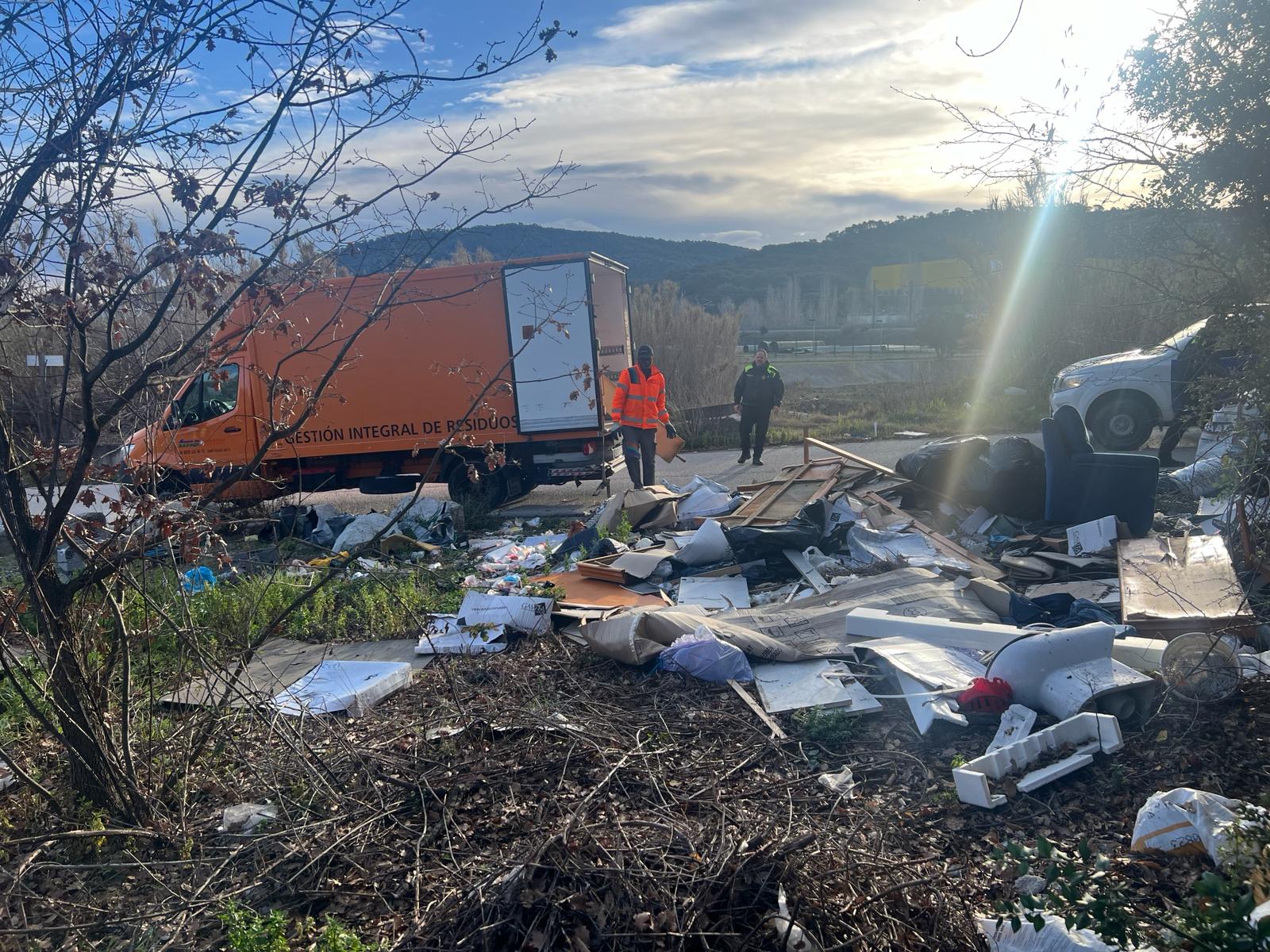 L'Ajuntament intensifica les accions contra els abocaments incontrolats de residus