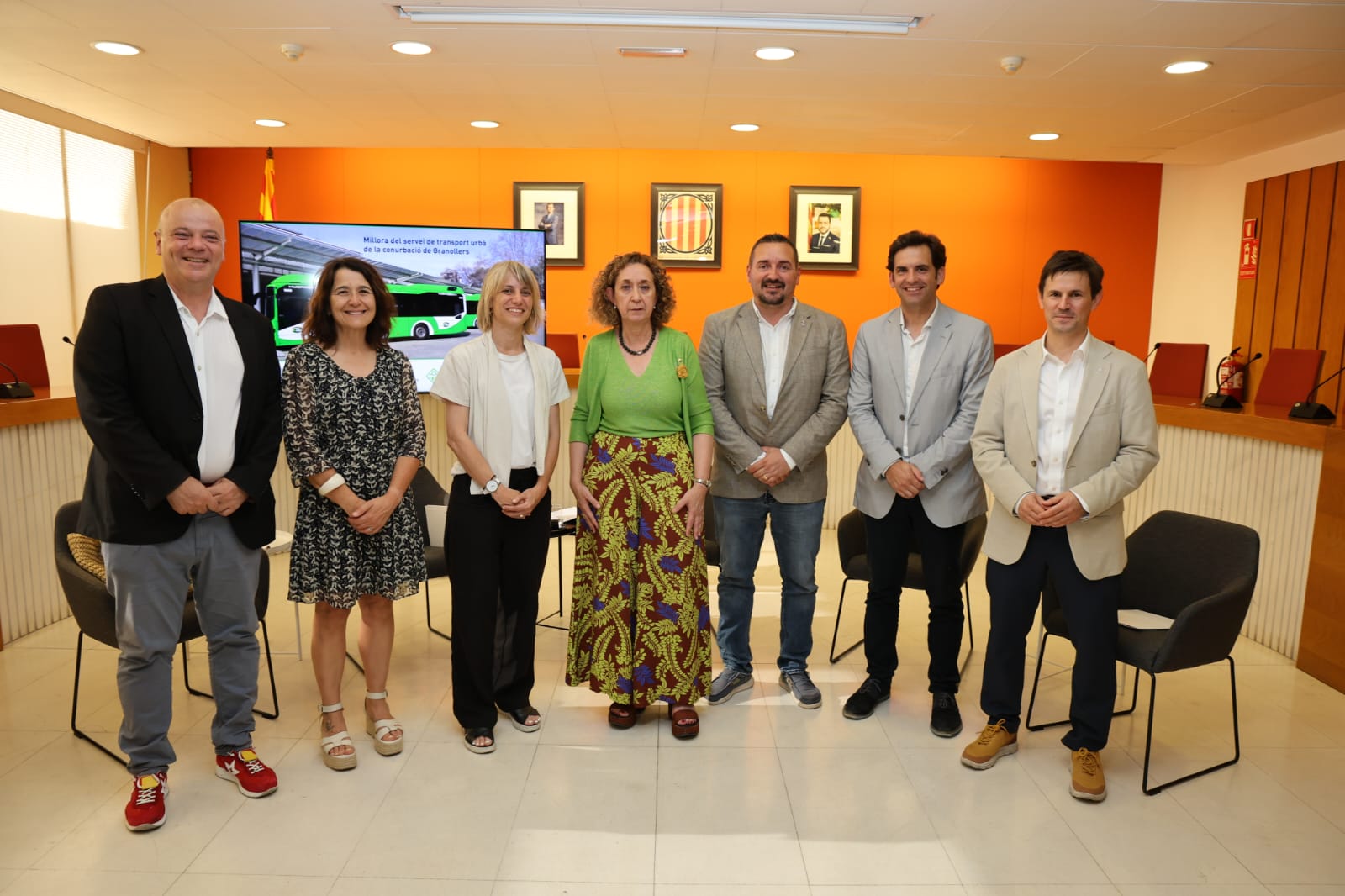 Més autobusos per augmentar la freqüència de les línies L51 i L1